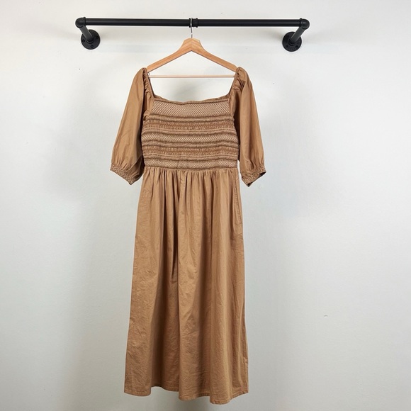 NWT Old Navy Fit & Flare Off the Shoulder Cotton Poplin Smocked Maxi Dress Tan - Picture 2 of 7